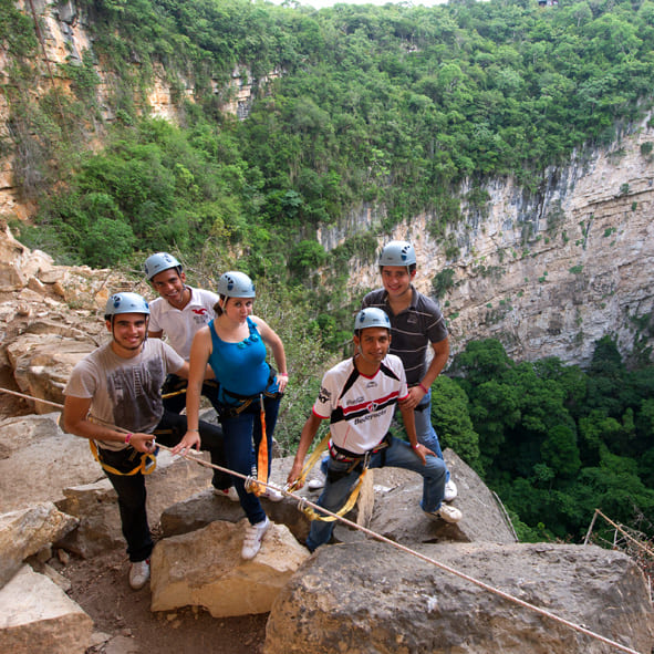 Practicar rappel en la Sima de las Cotorras – CHIAPAS, AVENTURA Y ECOTURISMO
